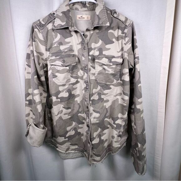 Bundle of two Hollister denim button shirts 🖤 extra small - Picture 2 of 13